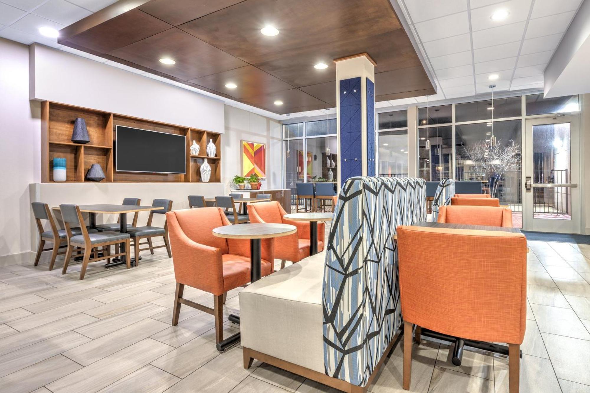 Holiday Inn Express & Suites Moore By Ihg Exterior foto
