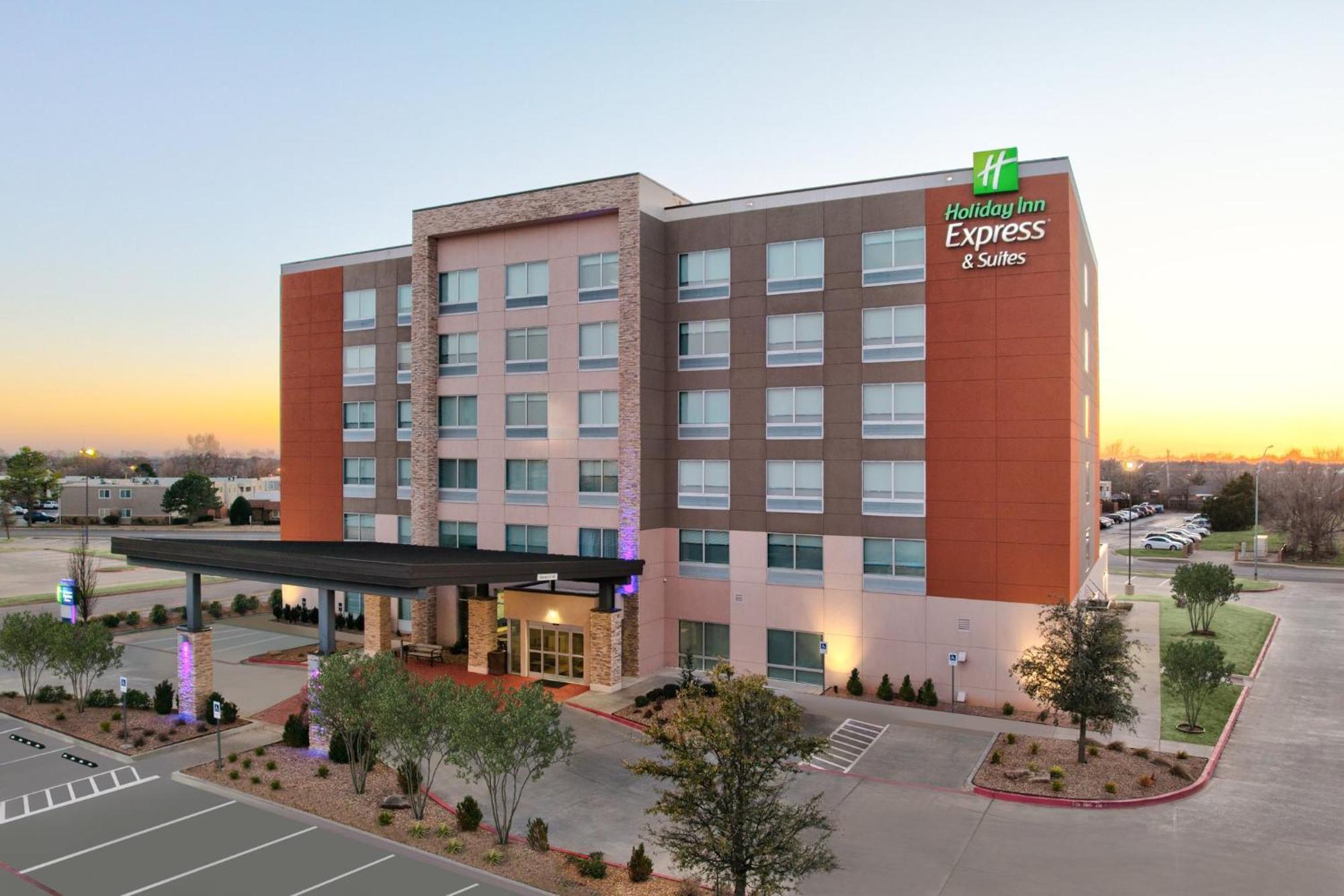 Holiday Inn Express & Suites Moore By Ihg Exterior foto